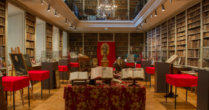 Visite guidée de la BIBLIOTHÈQUE DU GRAND SÉMINAIRE Louis Schlaefli