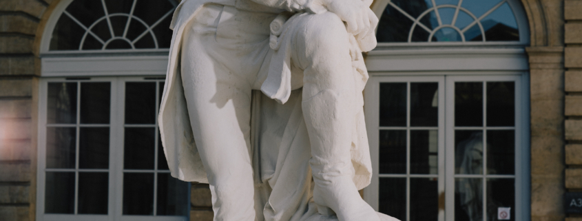 JEAN-FRANÇOIS CHAMPOLLION PAR AUGUSTE BARTHOLDI : LE DECHIFFREMENT D’UNE STATUE JEAN-FRANÇOIS CHAMPOLLION PAR AUGUSTE BARTHOLDI : LE DECHIFFREMENT D’UNE STATUE